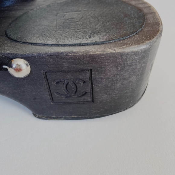 Authentic Black Suede Chanel Classic Clog 38 - Picture 8 of 10